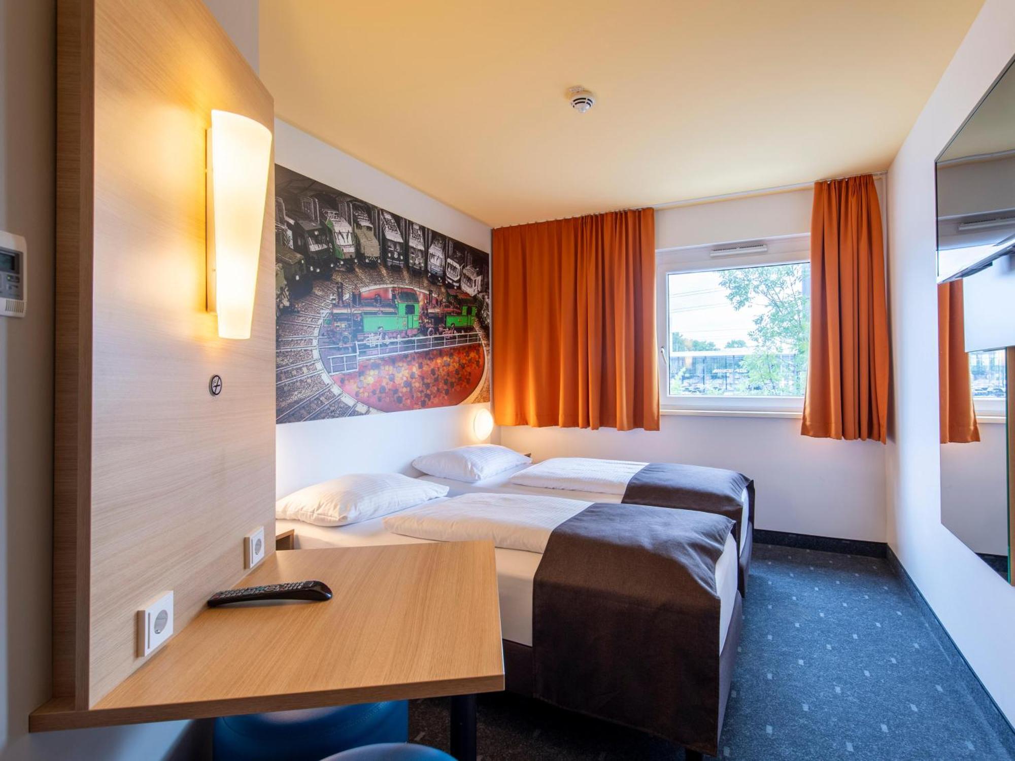 B&B Hotel Augsburg-Sued Exterior photo